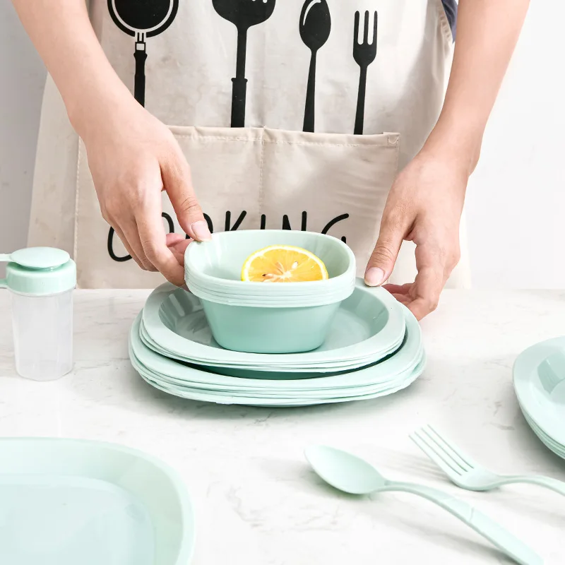 طقم أدوات مائدة بلاستيكية محمو - مراجعة Camping Cooking Dining Set وسعره